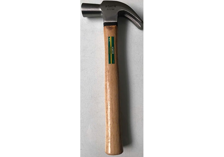 20Oz Búa nhổ đinh cán gỗ Sata 92-325 (92325ME)