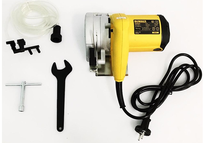 110mm Máy cắt gạch Dewalt DW862 110mm Máy cắt gạch Dewalt DW862
