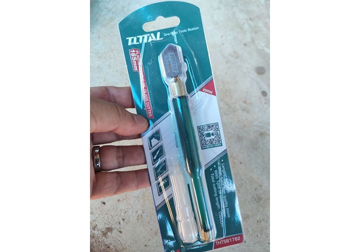 165mm Dao cắt kiếng (kính) tay cầm nhựa Total THT561782 165mm Dao cắt kiếng (kính) tay cầm nhựa Total THT561782