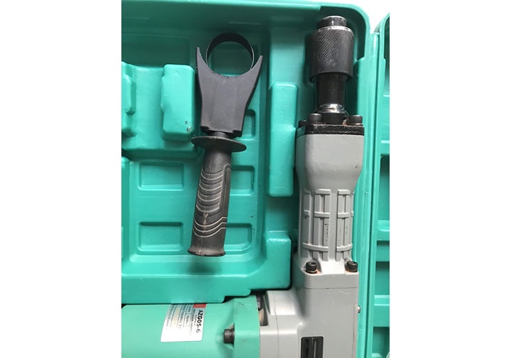 17mm Máy đục bê tông 1050W DCA AZG05-6-HTL 17mm Máy đục bê tông 1050W DCA AZG05-6-HTL