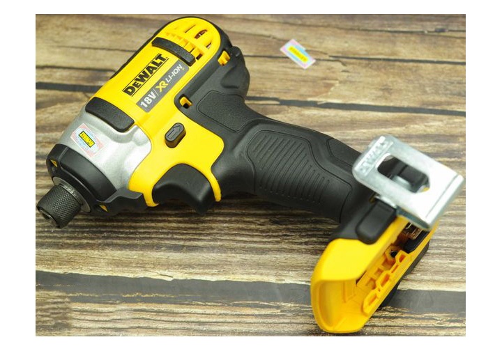 18V Máy vặn vít động lực dùng pin Dewalt DCF885N-KR 18V Máy vặn vít động lực dùng pin Dewalt DCF885N-KR