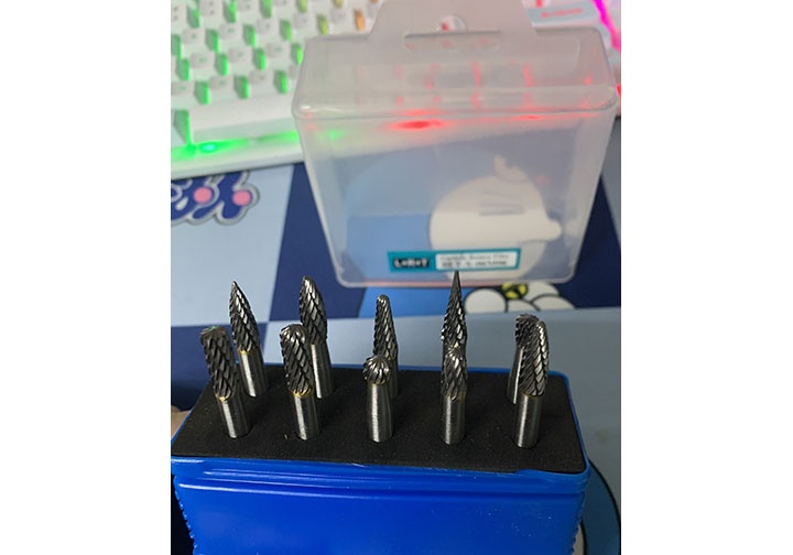 6x6mm Bộ mũi doa (cùi thơm) dùng để mài kim loại và gỗ 6x6mm Bộ mũi doa (cùi thơm) dùng để mài kim loại và gỗ
